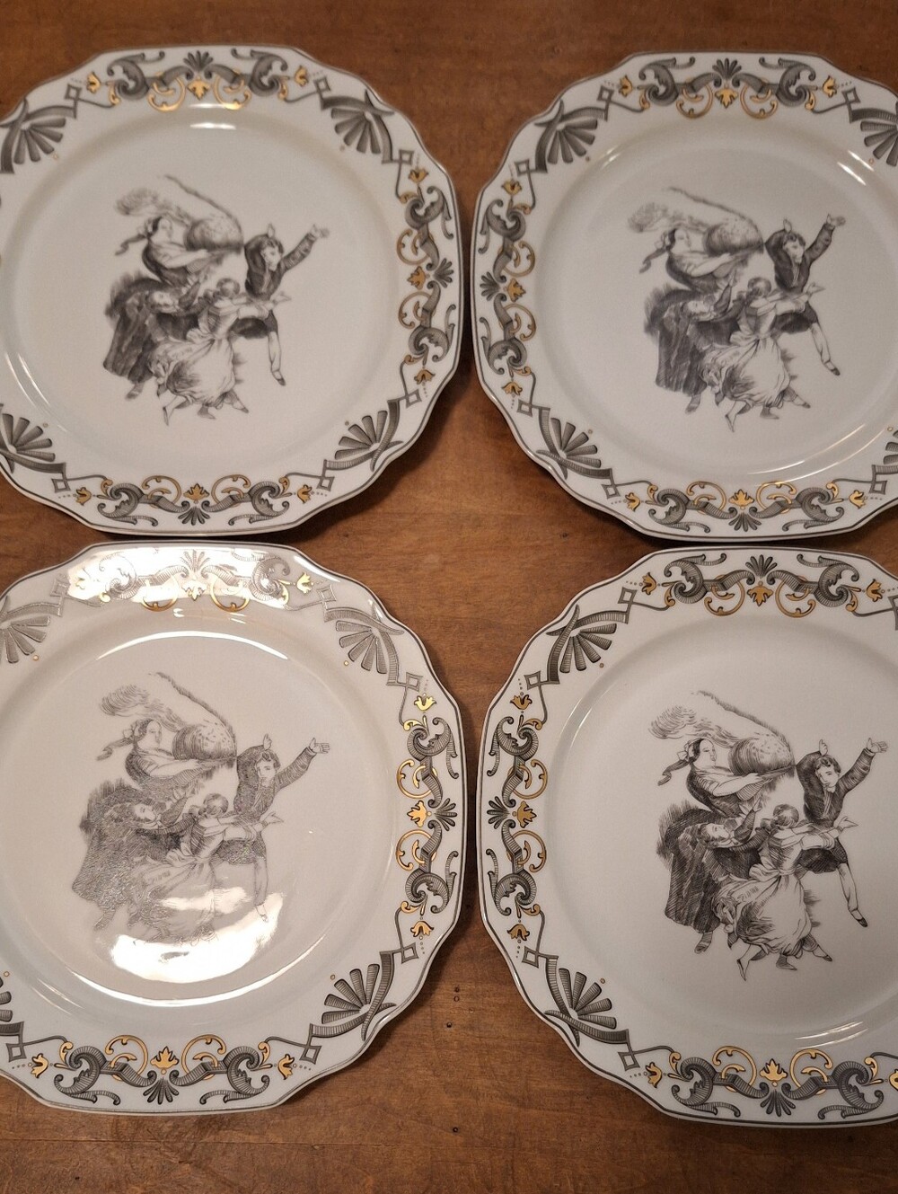 Set Of 4 Mottahedeh White Dinner Plates with Gold and Gray Filigree